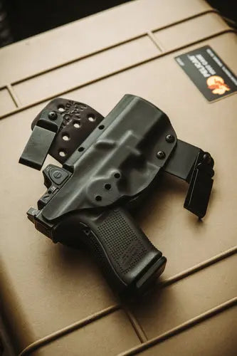 How-to-Draw-from-an-IWB-Holster Clinger Holsters
