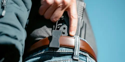 Kydex-vs-Leather-Which-IWB-Holster-Is-Right-for-You Clinger Holsters